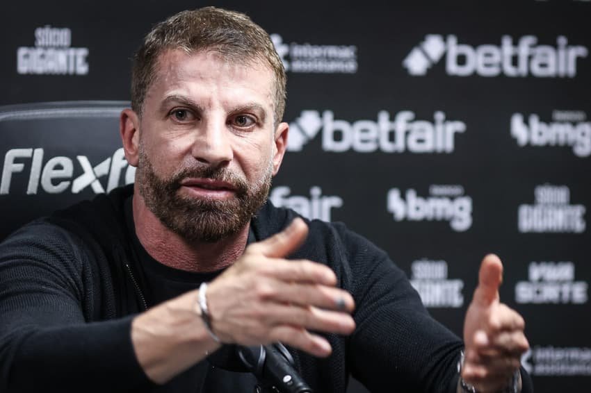 Pedrinho está à frente do futebol do Vasco por decisão liminar